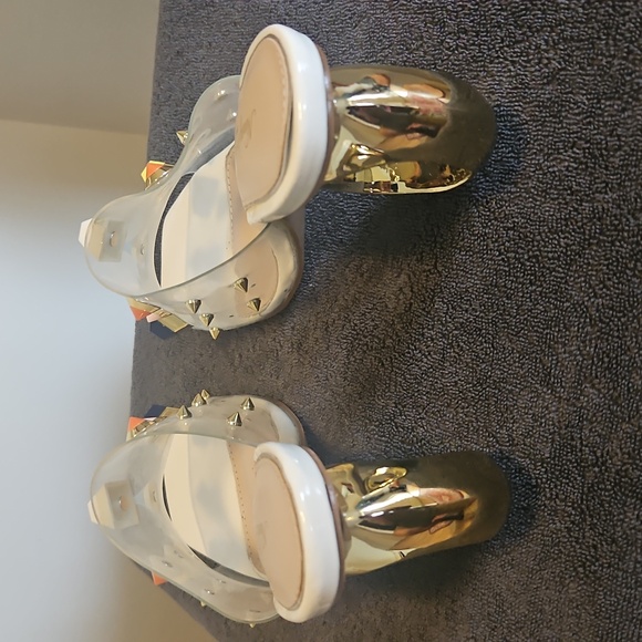 Ninety Union Elegant Transparent Heels with Gold Accents...size 7 - Picture 3 of 7